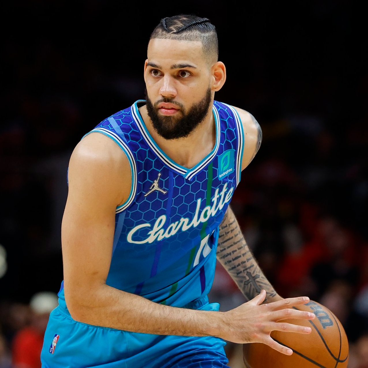 开云官方入口 -关于赛后体能课后，夏洛特黄蜂队长鼓劲备战欧超杯，管理层满意，资深球员宣示担当的信息